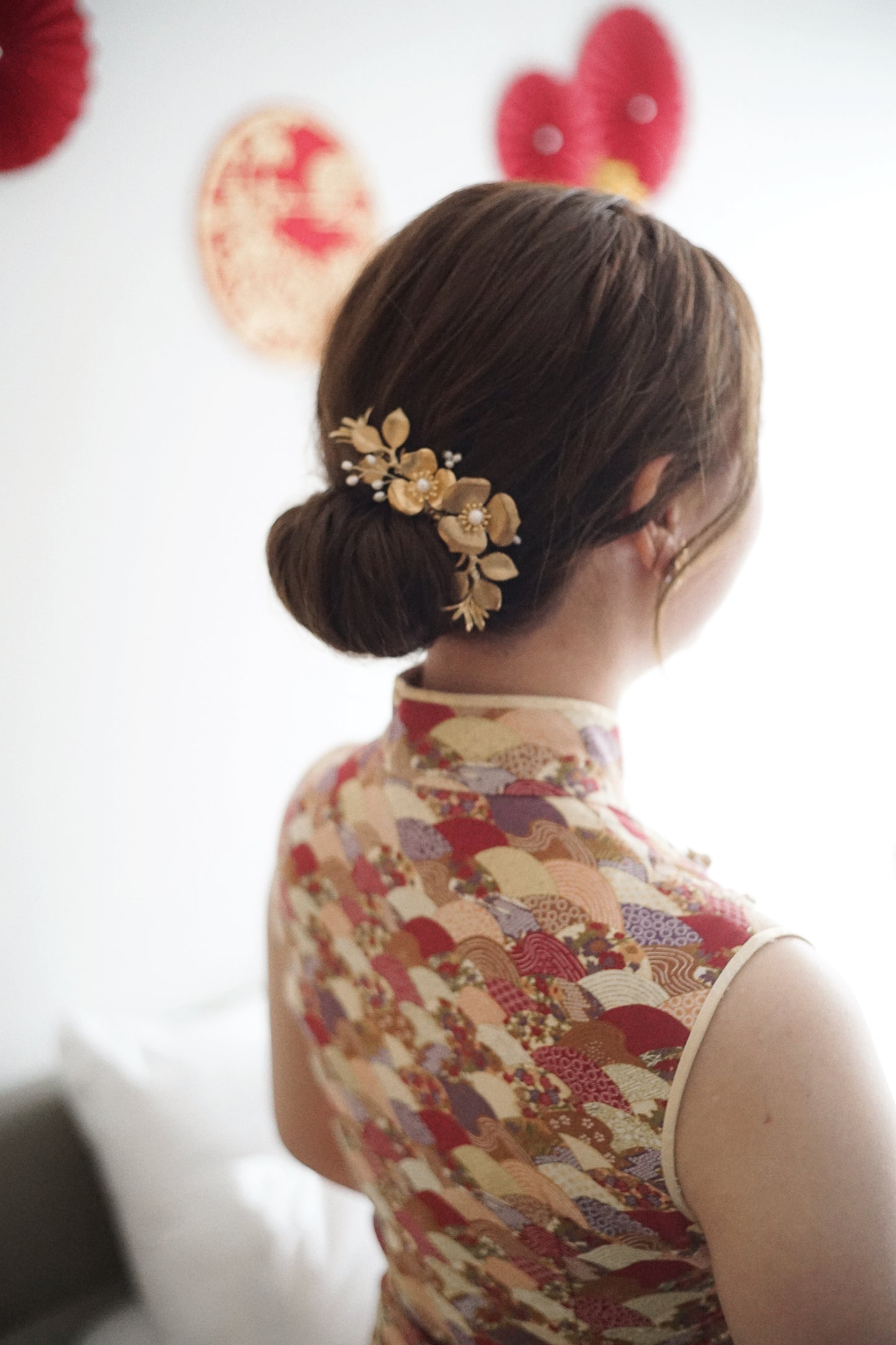 Traditional Gold Bridal Hair Accessory - 25505