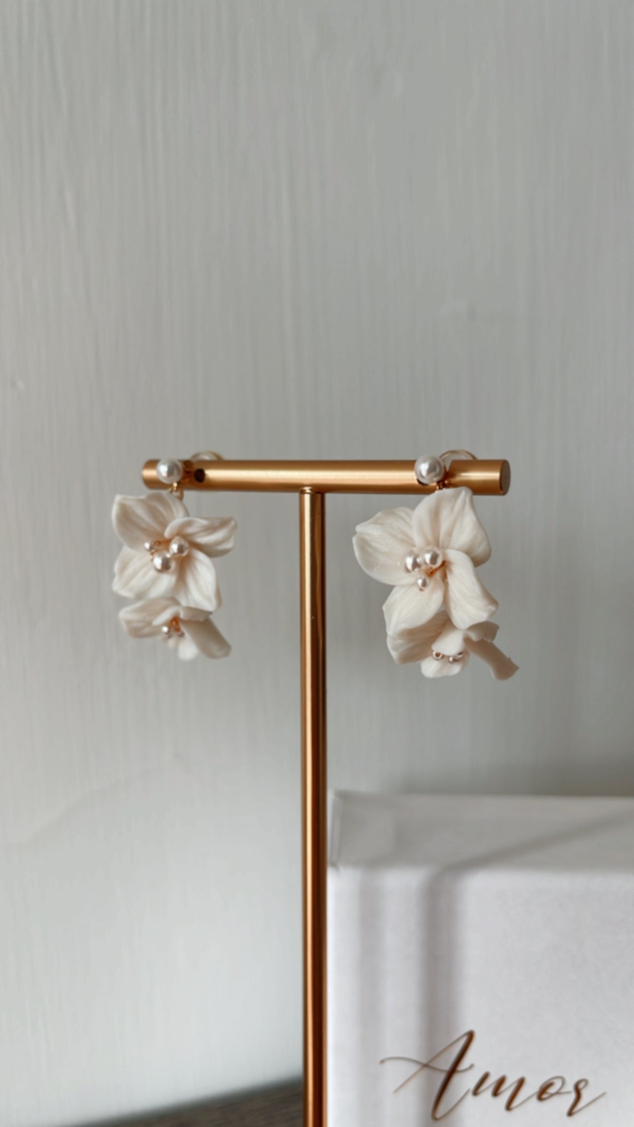 Handcrafted Floral - 25203