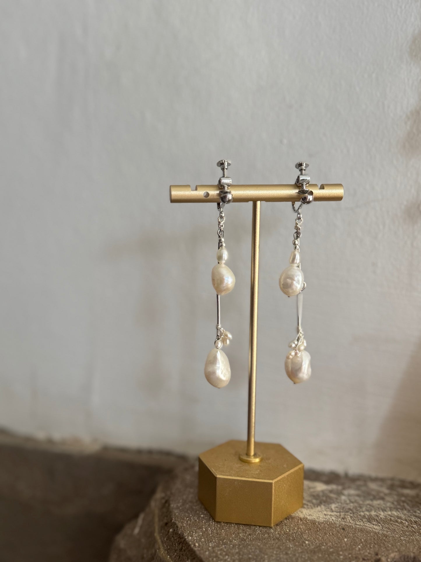 Pearl - 25704