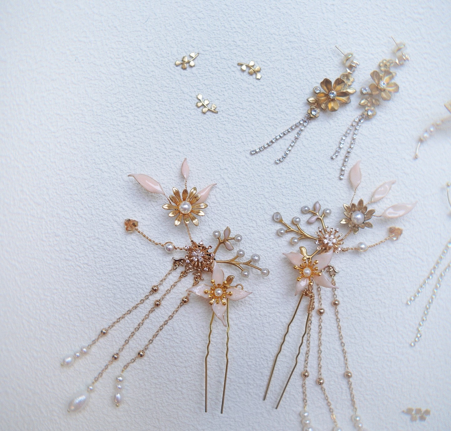 Traditional Gold Bridal Hair Pins – 24503