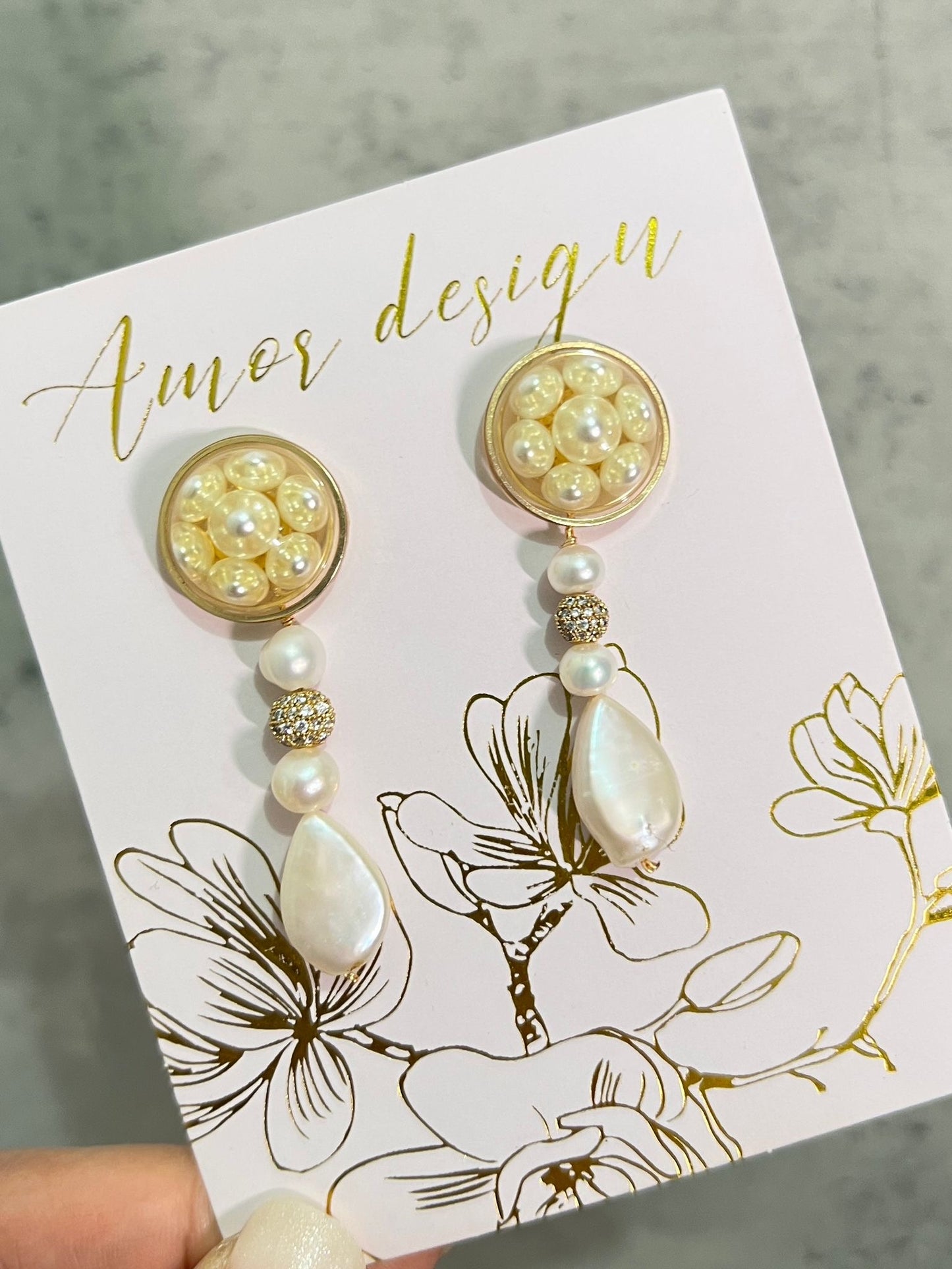 Pearl earring