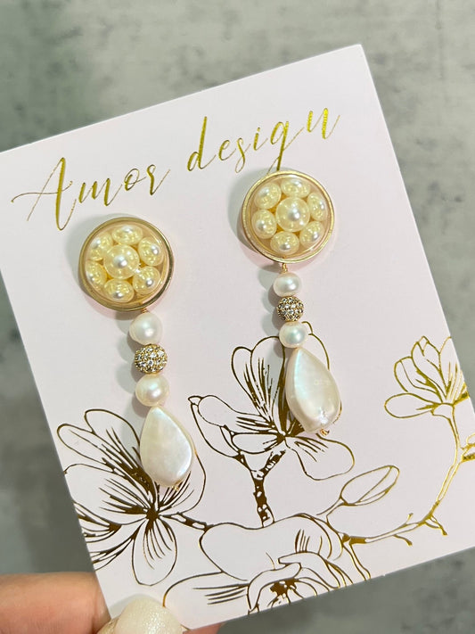 Pearl earring